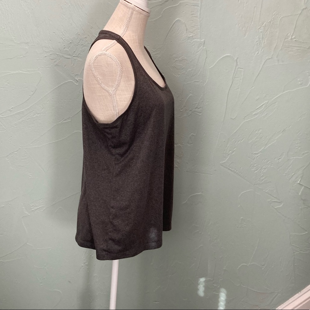 Under Armour
XL Grey Tank - Picture 5 of 8